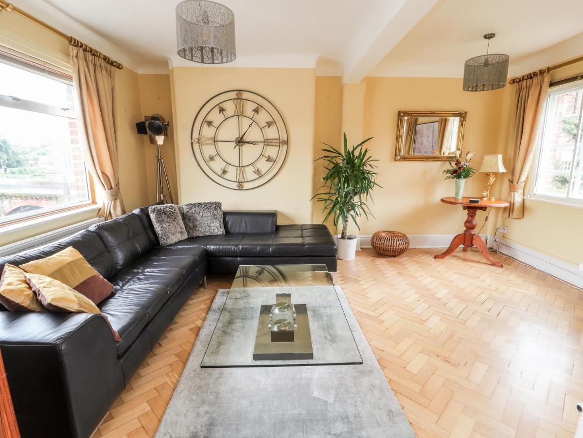 Apartamento Dee Heights Penthouse Chester Exterior foto